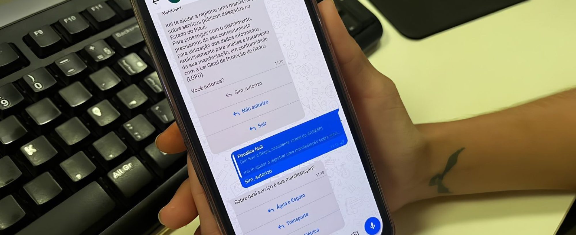Saiba como registrar reclamações sobre abastecimento de água, de energia e transporte no Piauí através do WhatsApp