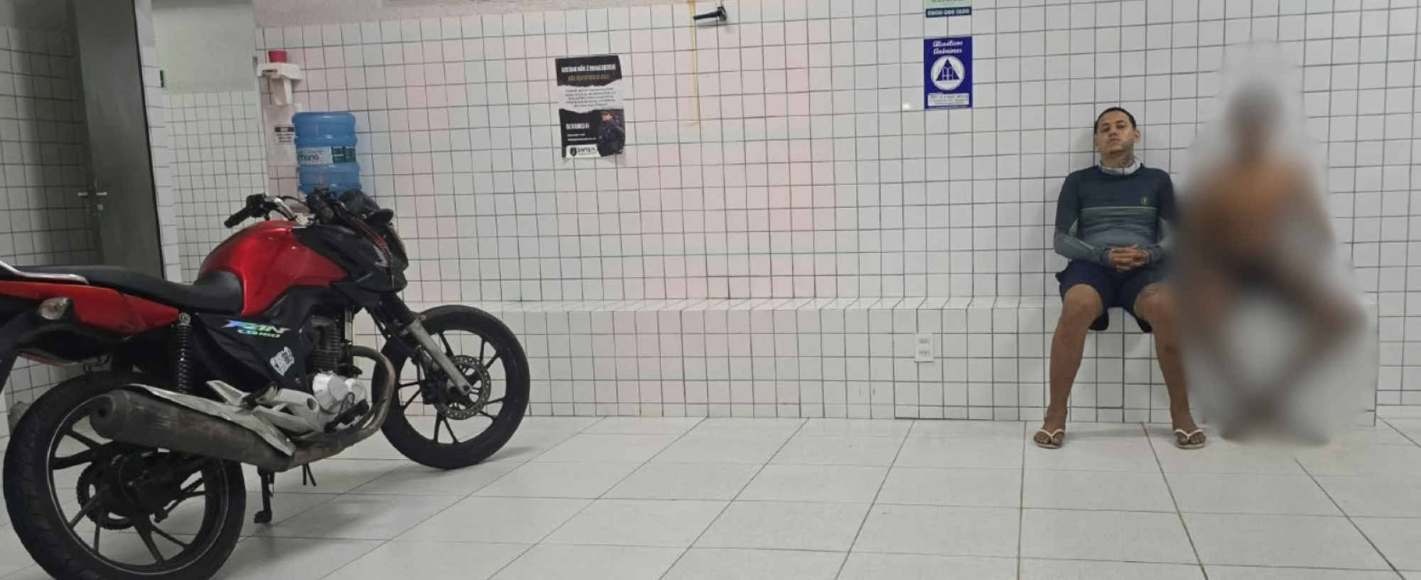 Homem é morto a tiros e tem moto roubada no PI; dupla é conduzida